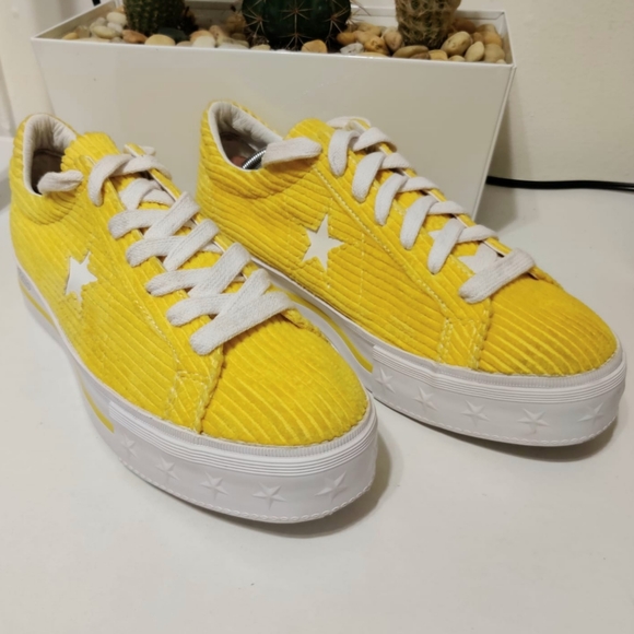 corduroy one star converse